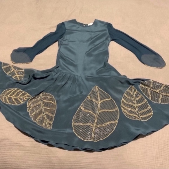 Elegant Blue Midi Dress with Gold Accents - Picture 10 of 16